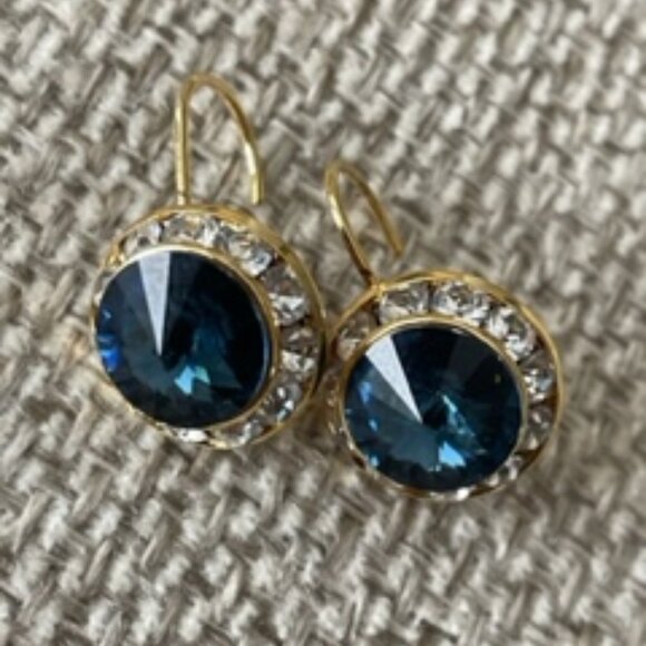 Pierced earrings-Large blue stones surrounded by clear sparkling rhinestones - Picture 2 of 6